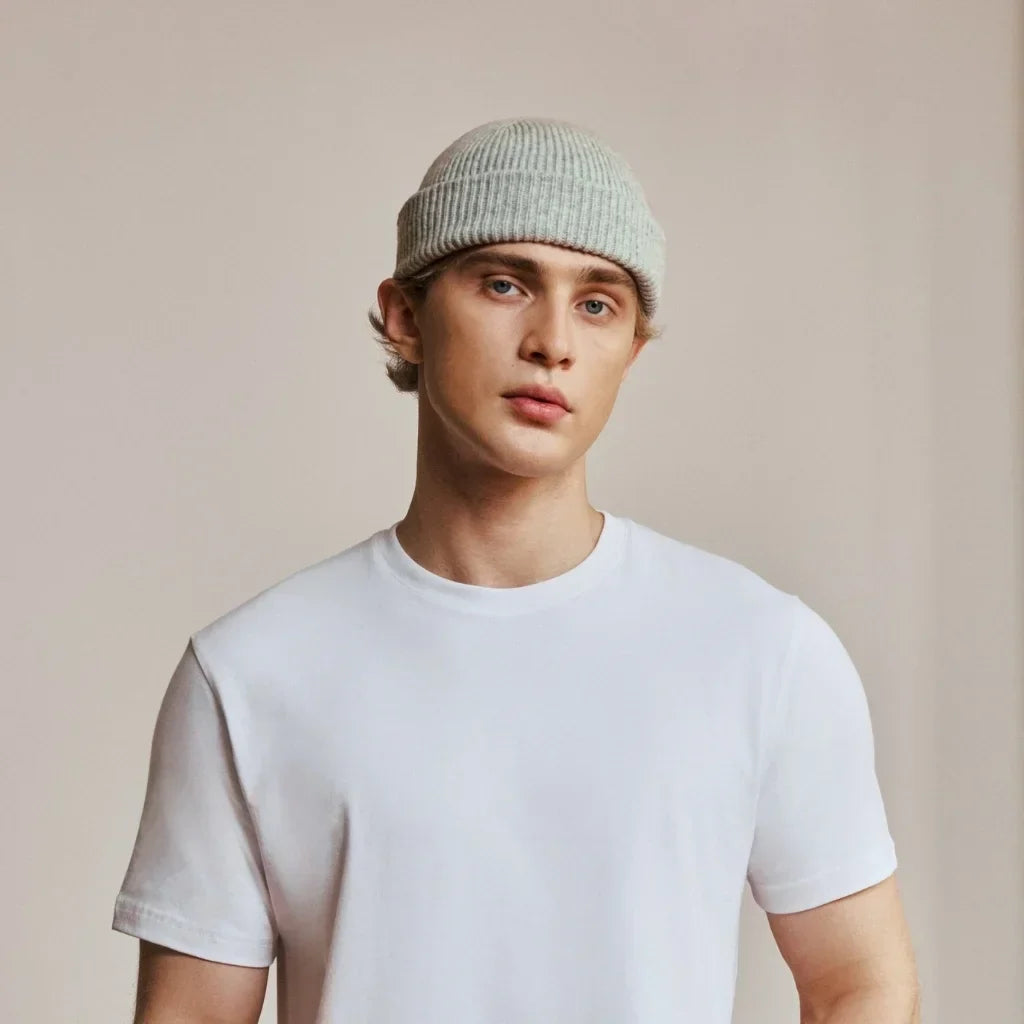 LIGHT GREY SHORT BEANIE