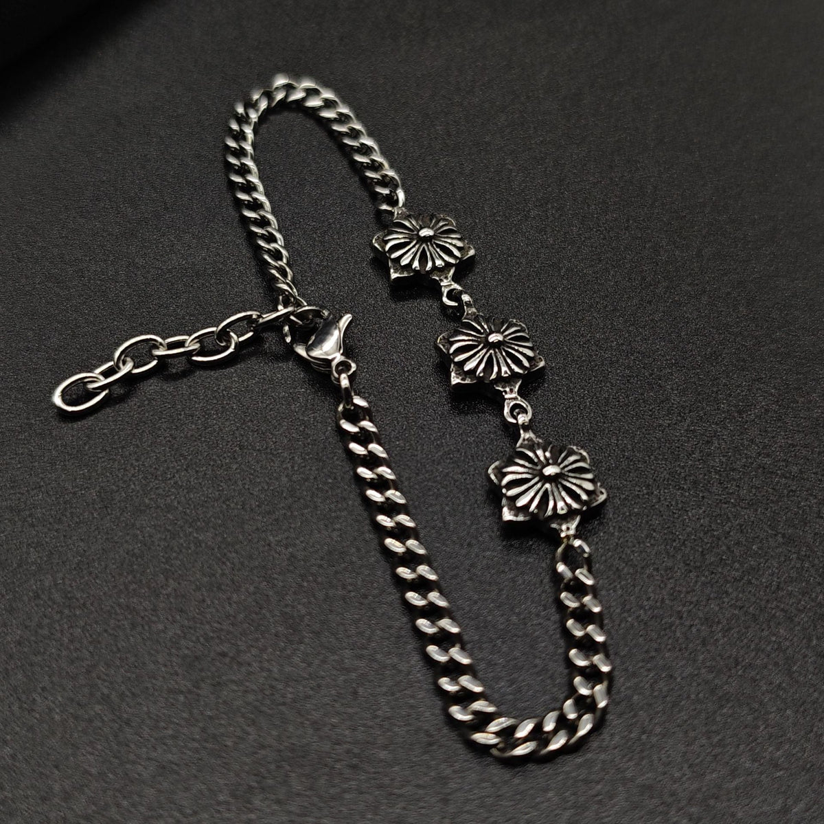 Chrome Hearts versatile 3 flower ball bracelet