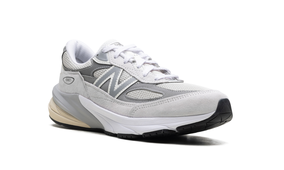 990v6 "Made in USA - Reflection Marblehead" U990NC6